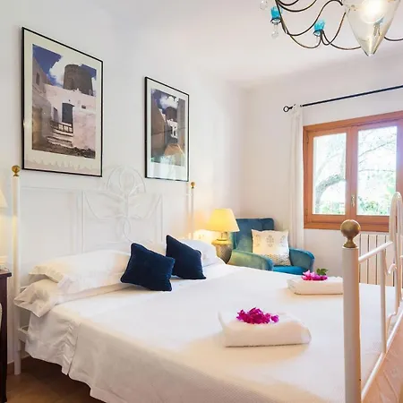 Carmen Morna Santa Eulária des Riu