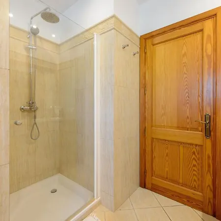 Villa Carmen Morna *