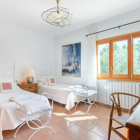 Carmen Morna Villa *