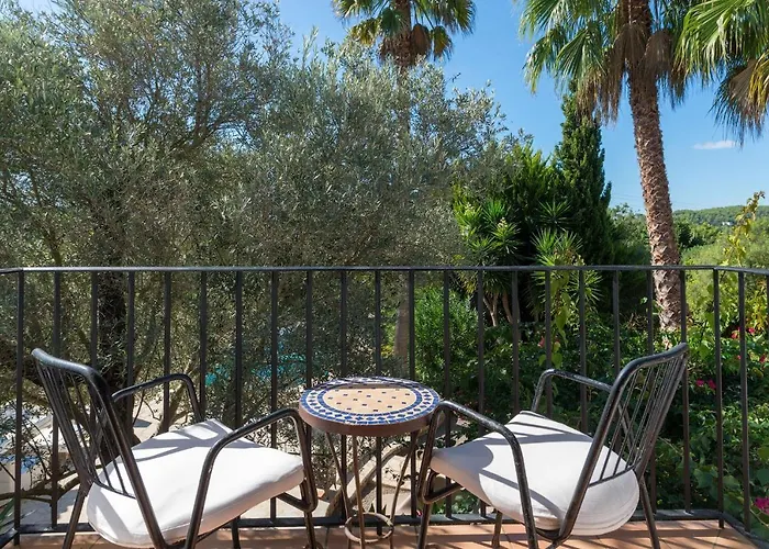 Villa Carmen Morna Villa *