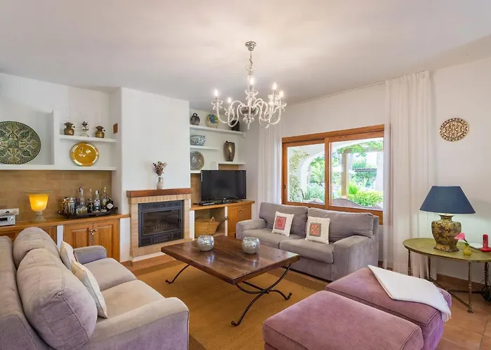 Villa Carmen Morna Villa *